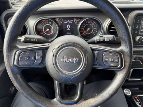 Used 2019 Jeep Wrangler Sport AWD/4WD image 15