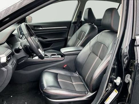 Used 2024 Nissan Altima 2.5 SR image 15