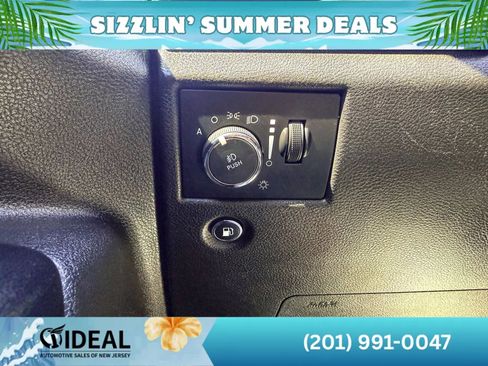 Used 2019 Jeep Grand Cherokee Laredo AWD/4WD image 41