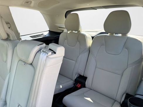 Certified 2024 Volvo XC90 T8 Ultimate w/ Protection Package AWD/4WD image 29
