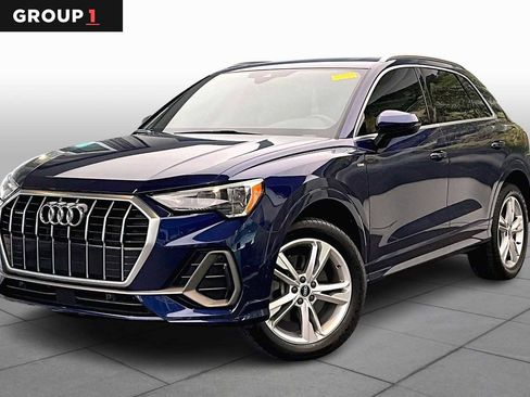 Certified 2022 Audi Q3 2.0T Premium image 1