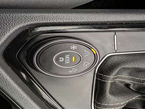 Used 2024 Volkswagen Taos S image 30