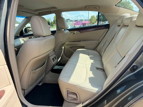 Used 2011 Toyota Avalon Limited FWD image 13