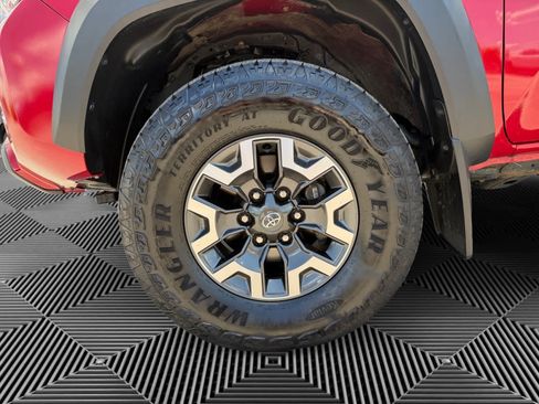 Used 2023 Toyota Tacoma TRD Off-Road AWD/4WD image 9