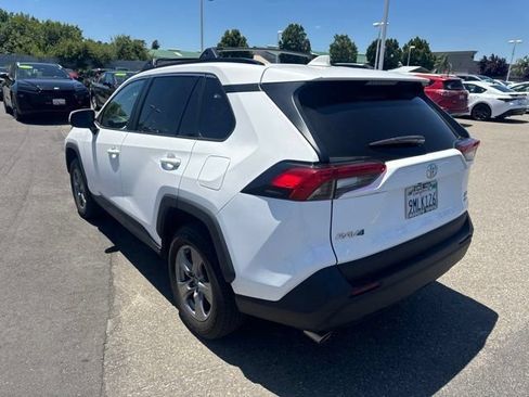 Used 2024 Toyota RAV4 XLE AWD/4WD image 10