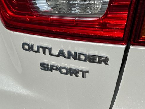 Used 2019 Mitsubishi Outlander Sport SE AWD/4WD image 12