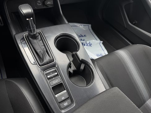 Used 2023 Honda Civic Sport image 15