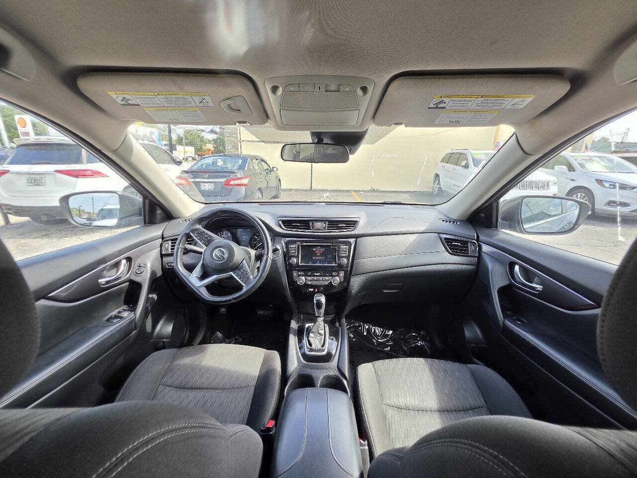 Used 2020 Nissan Rogue SV AWD/4WD image 17