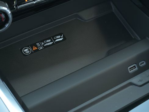 New 2026 Chevrolet Suburban Premier AWD/4WD image 36