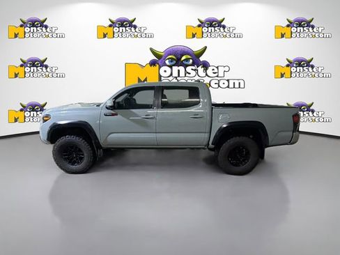 Used 2021 Toyota Tacoma image 7