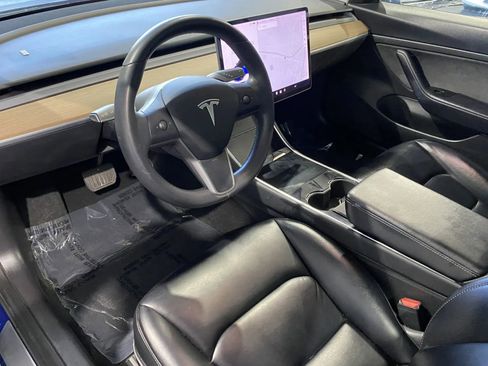 Used 2020 Tesla Model 3 Standard Range Plus image 10