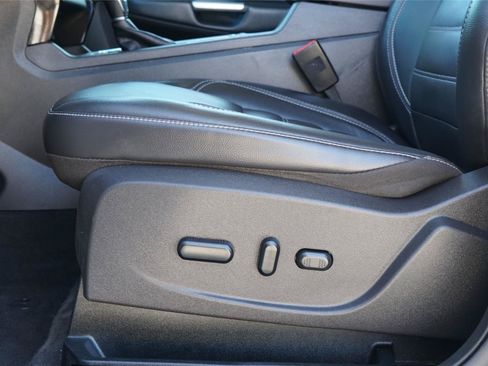 Certified 2019 Ford Escape Titanium FWD image 20