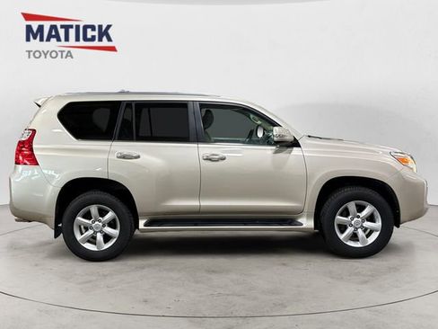 Used 2011 Lexus GX 460 w/ Comfort Plus Pkg image 8