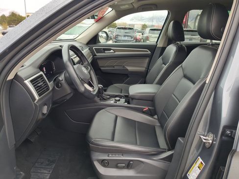 Used 2022 Volkswagen Atlas SEL image 18