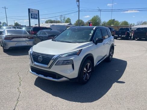 Used 2023 Nissan Rogue Platinum w/ Platinum Premium Package FWD image 2