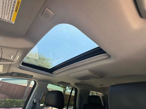 Used 2018 GMC Yukon SLT w/ Open Road Package RWD image 23