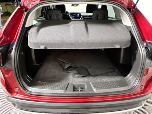 Used 2025 Chevrolet Trax LT w/ LT Convenience Package image 34