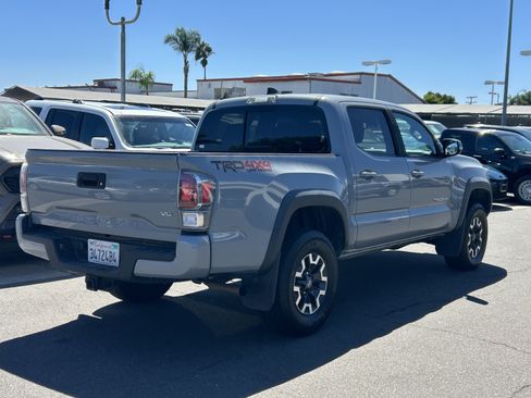 Used 2020 Toyota Tacoma TRD Off-Road AWD/4WD image 3