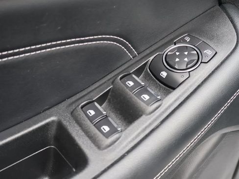 Used 2022 Ford Edge Titanium image 10