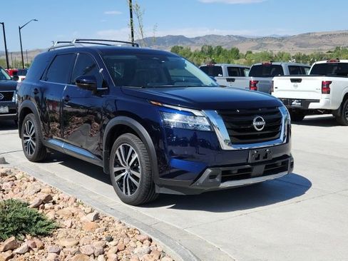Used 2023 Nissan Pathfinder Platinum AWD/4WD image 1