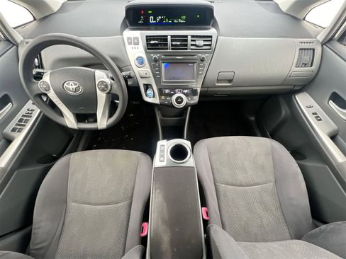 Used 2014 Toyota Prius V Three image 15