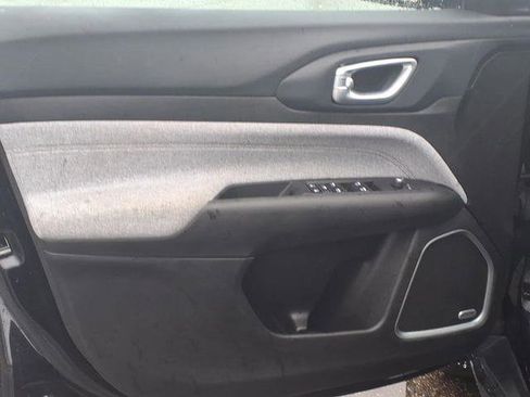 Certified 2024 Jeep Compass Latitude w/ Sun and Sound Group image 8