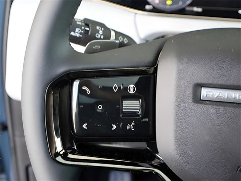 New 2026 Land Rover Range Rover Evoque Dynamic SE image 62