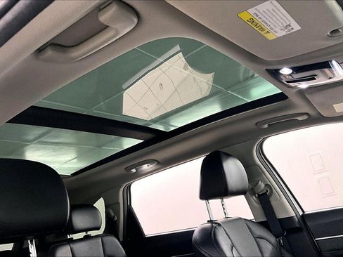 Used 2022 Kia Sorento SX image 28