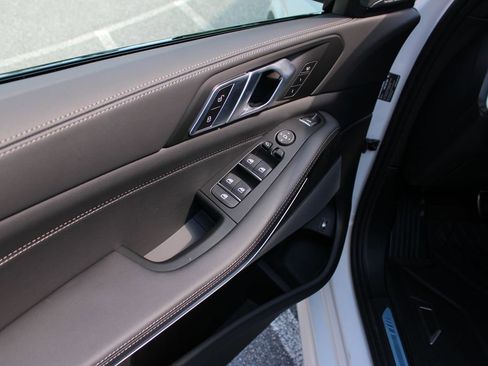 New 2026 BMW X5 xDrive50e w/ M Sport Package image 27