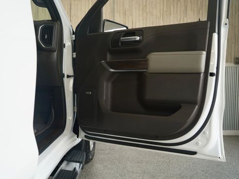 Used 2020 GMC Sierra 1500 SLT AWD/4WD image 32