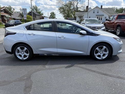 Used 2019 Chevrolet Volt LT w/ Comfort Package FWD image 6