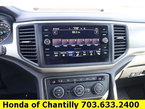 Used 2021 Volkswagen Atlas Cross Sport SE image 14