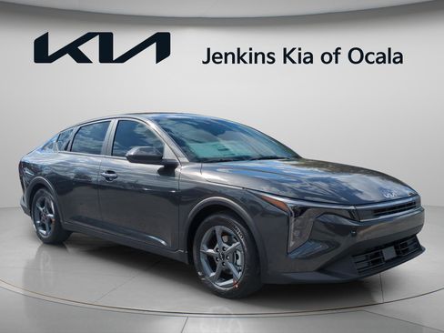 New 2026 Kia K4 LXS image 1