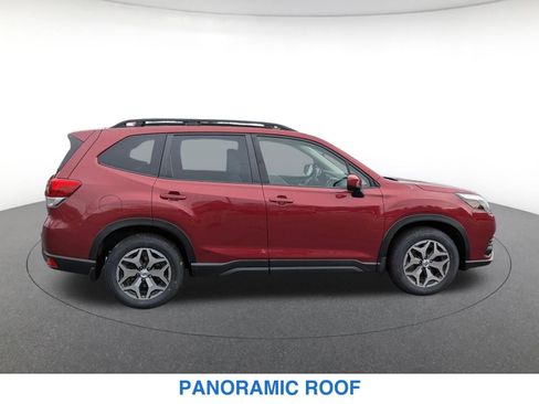 Used 2023 Subaru Forester Premium AWD/4WD image 3