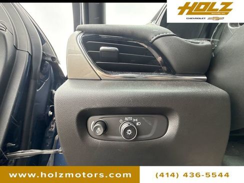 Certified 2023 Chevrolet Traverse LT image 18