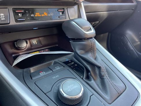 Used 2024 Toyota RAV4 Limited image 5