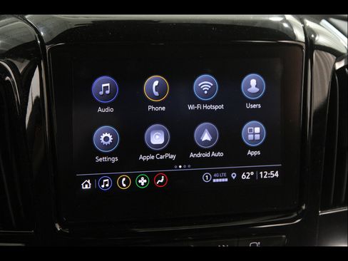 Used 2023 Chevrolet Traverse LT image 10