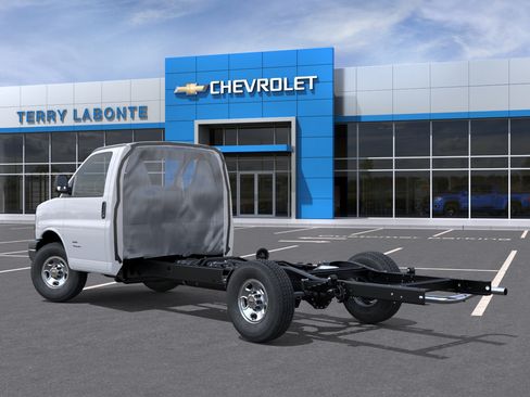 New 2026 Chevrolet Express 3500 w/ Power Convenience Package RWD image 5