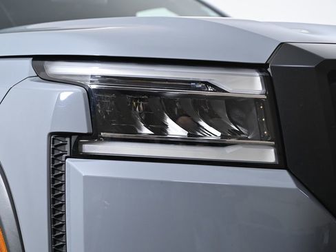 Used 2023 Nissan Frontier PRO-4X w/ Technology Package image 6