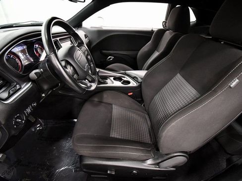 Used 2022 Dodge Challenger GT image 12