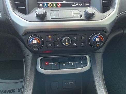 Used 2023 GMC Acadia SLE FWD image 25