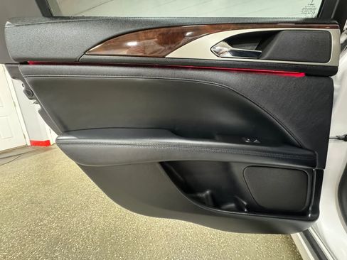 Used 2017 Lincoln MKZ Reserve AWD/4WD image 30