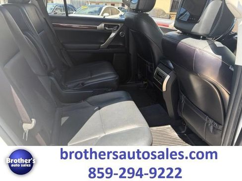 Used 2017 Lexus GX 460 Luxury AWD/4WD image 35