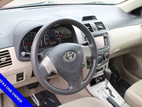 Used 2013 Toyota Corolla LE image 16