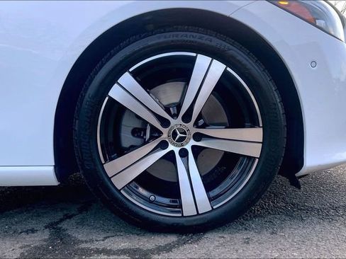 Used 2025 Mercedes-Benz C 300 4MATIC Sedan image 9