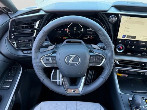 New 2026 Lexus TX 500h AWD image 15