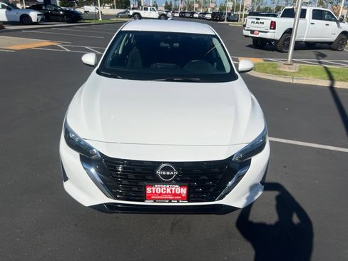 Used 2025 Nissan Sentra S FWD image 11