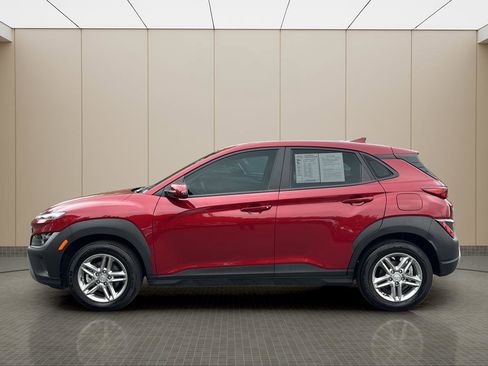 Certified 2023 Hyundai Kona SE FWD image 2