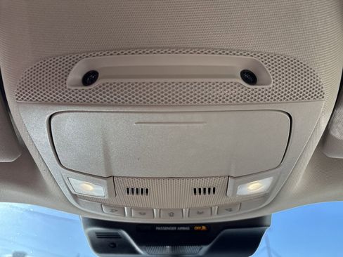 Used 2023 Ford Expedition XLT image 26