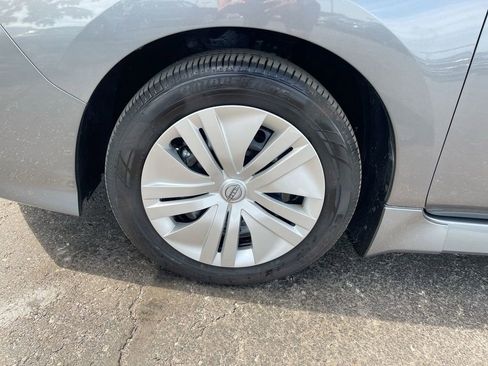 Used 2025 Nissan Leaf S image 20